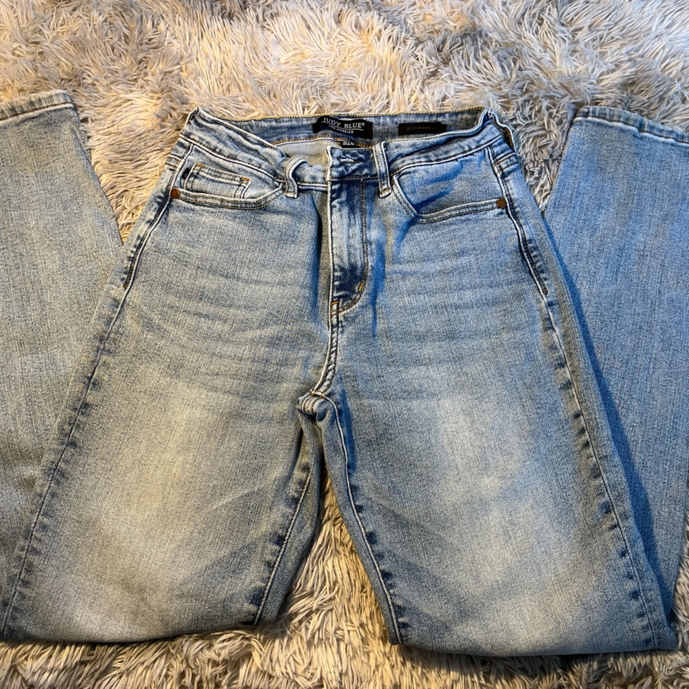 Judy Blue Light Wash Straight Leg Jeans